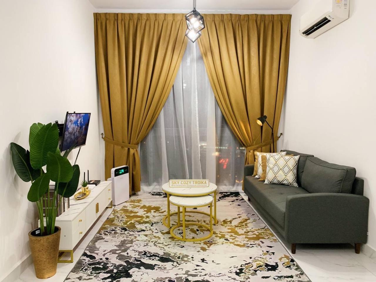 Sky Cozy Troika Residence, 1 Bedroom 4-6 Pax, 2 Bedrooms 6-8 Pax, Pool Vew, Sky & City View, Free Parking, Pool, Unlimited Wifi & Netflix โกตาบารู ภายนอก รูปภาพ