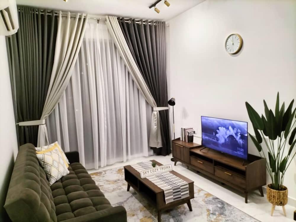 Sky Cozy Troika Residence, 1 Bedroom 4-6 Pax, 2 Bedrooms 6-8 Pax, Pool Vew, Sky & City View, Free Parking, Pool, Unlimited Wifi & Netflix โกตาบารู ภายนอก รูปภาพ