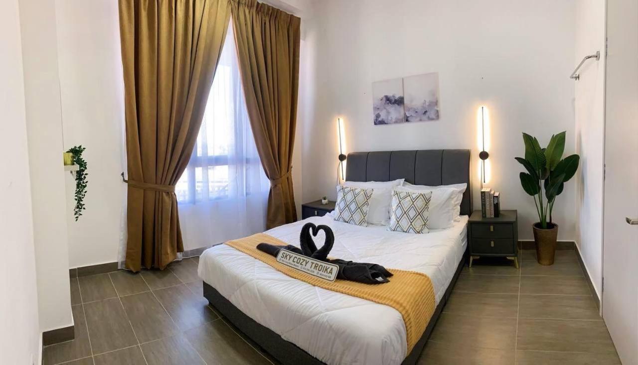 Sky Cozy Troika Residence, 1 Bedroom 4-6 Pax, 2 Bedrooms 6-8 Pax, Pool Vew, Sky & City View, Free Parking, Pool, Unlimited Wifi & Netflix โกตาบารู ภายนอก รูปภาพ
